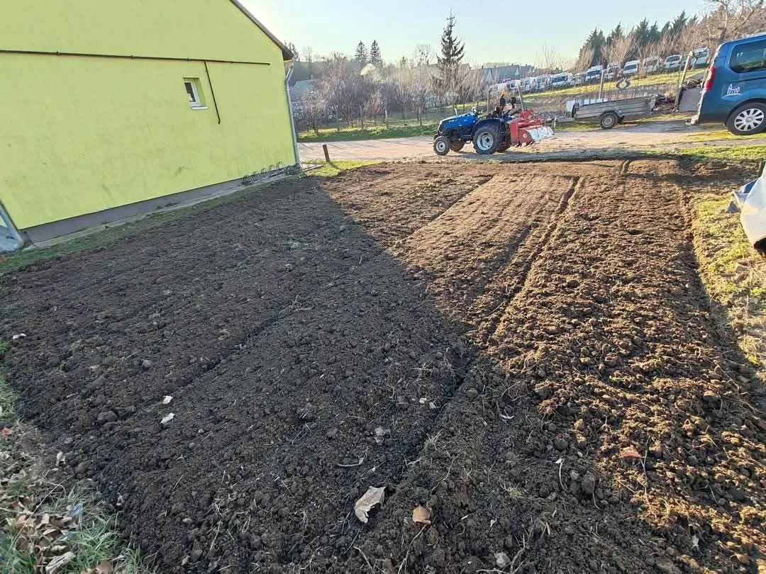 Iskolakerti alapozó